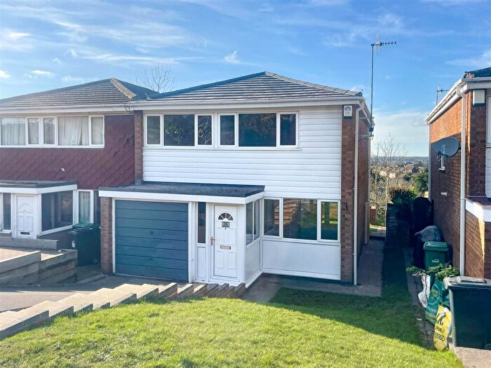 3 Bedroom Semi Detached House To Rent In Chawn Park Drive, Pedmore, DY9