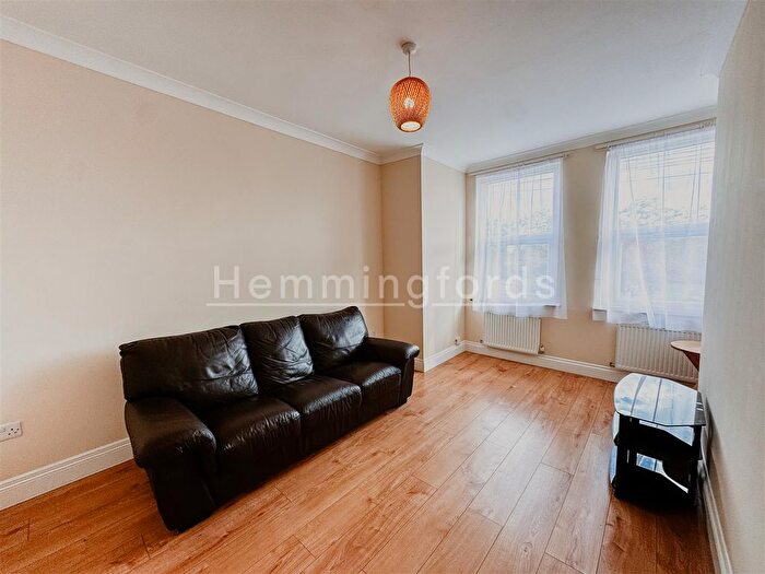 2 Bedroom Flat To Rent In Perth Road, Wood Green, N22