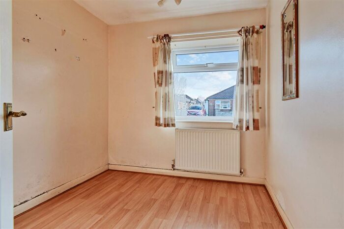 2 Bedroom Semi-Detached Bungalow For Sale In Briar Drive, Huntington, YO31