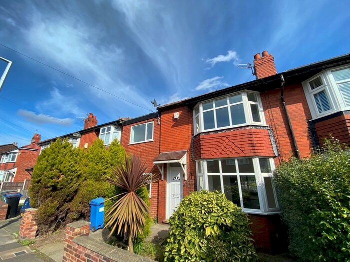 5 Bedroom Semi-Detached House To Rent In Heathside Road, Stockport, SK3