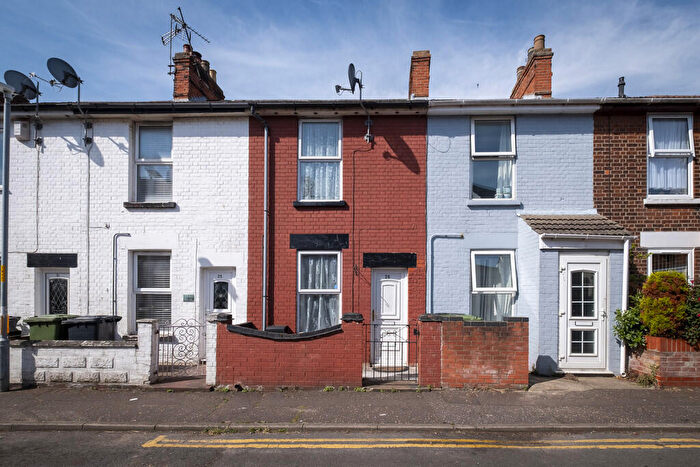 3 Bedroom Terraced House For Sale In Cobholm Road, Great Yarmouth, Norfolk, NR31