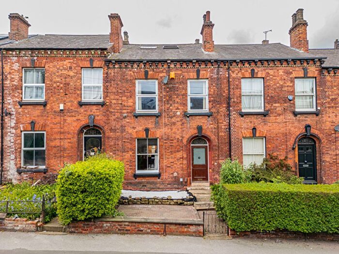 4 Bedroom Terraced House For Sale In Wesley Road, Leeds, LS12