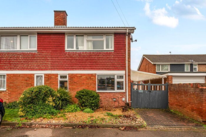 3 Bedroom Semi Detached House For Sale In Newis Crescent, Clifton, Shefford, SG17