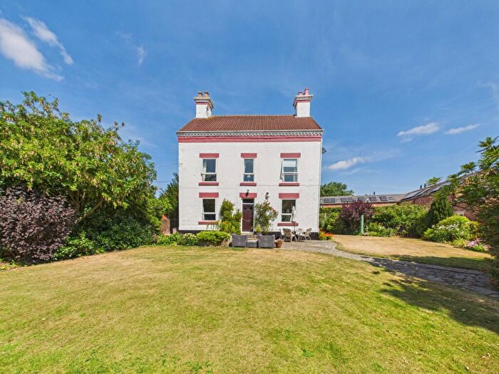 5 Bedroom Detached House For Sale In Hayes Lane, Swanwick, DE55