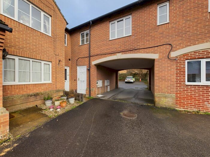 3 Bedroom Property To Rent In Pound Farm Courtyard, Brockworth, Gloucester, GL3