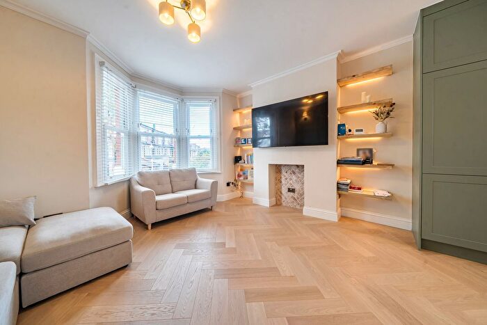 3 Bedroom Flat For Sale In Dudley Gardens, Ealing, London, W13