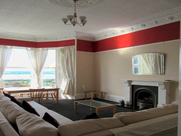 3 Bedroom Flat To Rent In B Shaftesbury Place, DD2