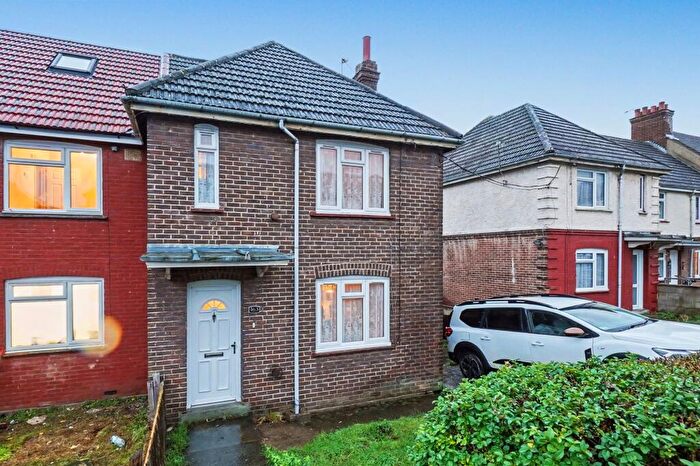 2 Bedroom End Of Terrace House For Sale In Pagitt Street, Chatham, ME4