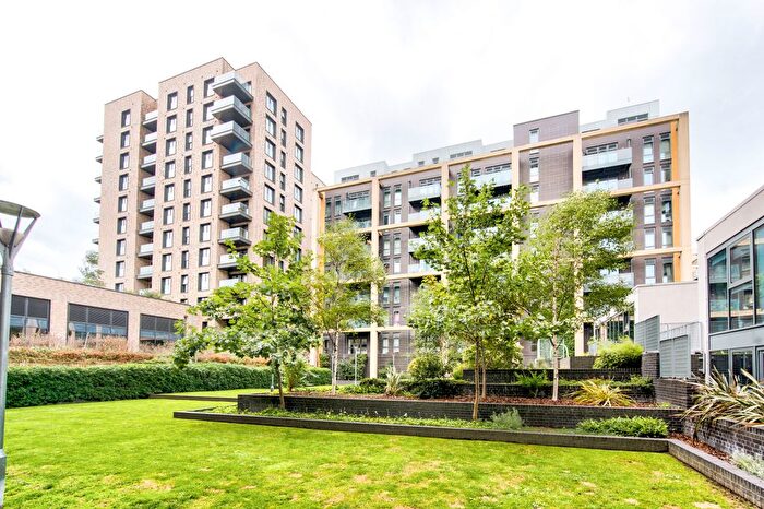 2 Bedroom Flat For Sale In Enterprise Way, London, SW18