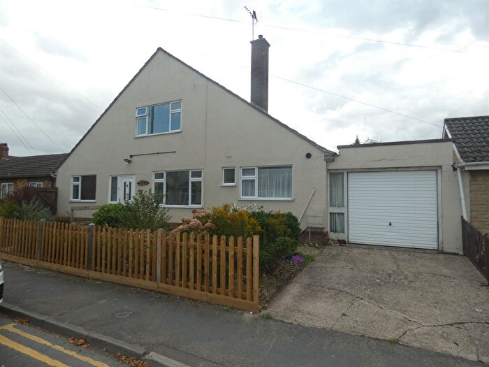 2 Bedroom Detached Bungalow For Sale In Nowells Lane, Bourne, PE10