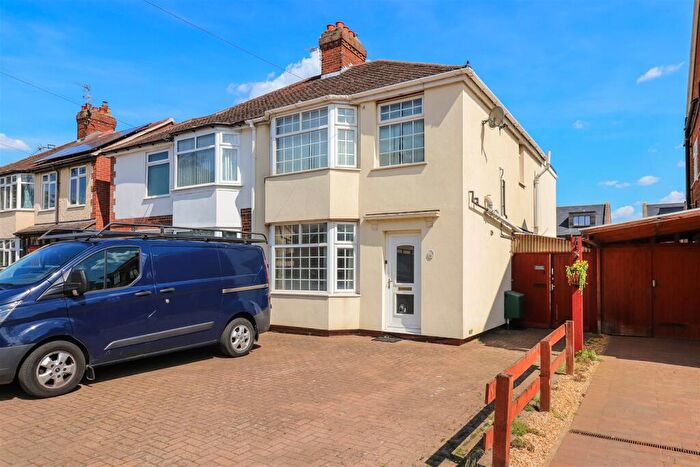 3 Bedroom Semi-Detached House For Sale In Perne Road, Cambridge, CB1