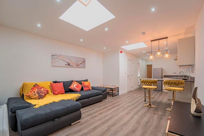 2 Bedroom Flat To Rent In Corbett Street, Smethwick, B66