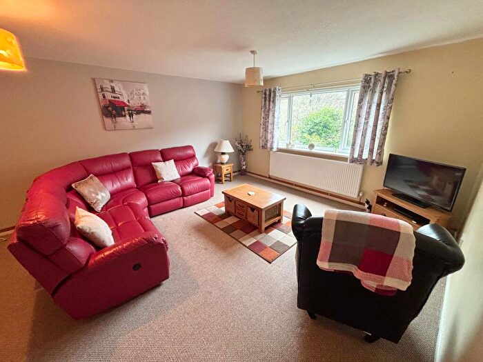 2 Bedroom Flat For Sale In High Street, Abersychan, Pontypool, NP4