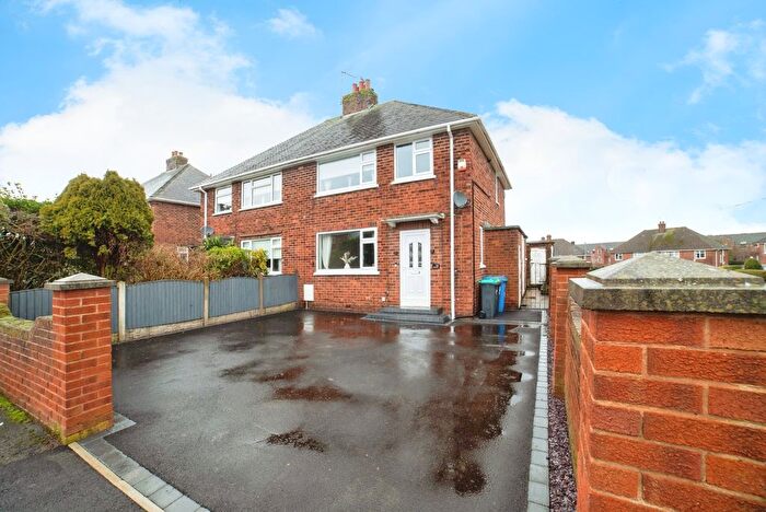 3 Bedroom Semi Detached House For Sale In Stanton Place, Mansfield, Nottinghamshire, NG18