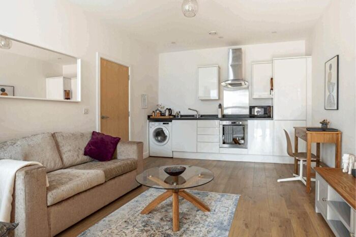 1 Bedroom Serviced Apartments To Rent In Huntingdon Road, Redhill, Surrey, RH1
