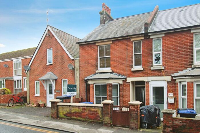 2 Bedroom Terraced House For Sale In Devizes Road, Salisbury, SP2