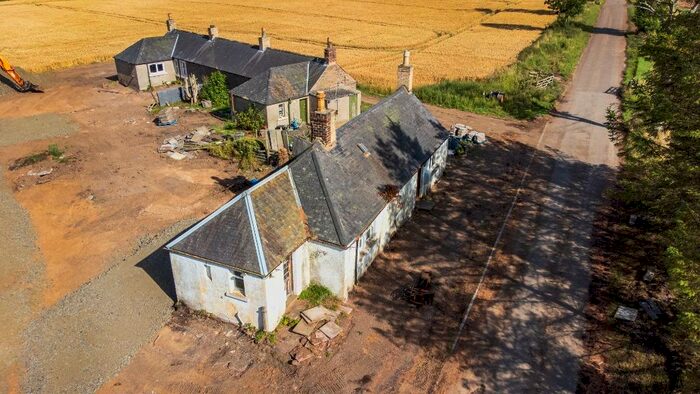 2 Bedroom Cottage For Sale In Carlungie Farm, Carnoustie, Angus, DD7