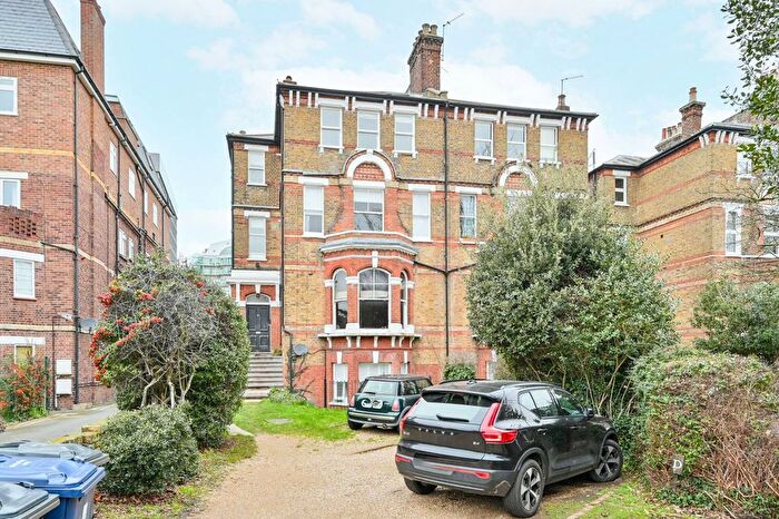2 Bedroom Flat For Sale In Mattock Lane, Ealing Broadway, Ealing, W5