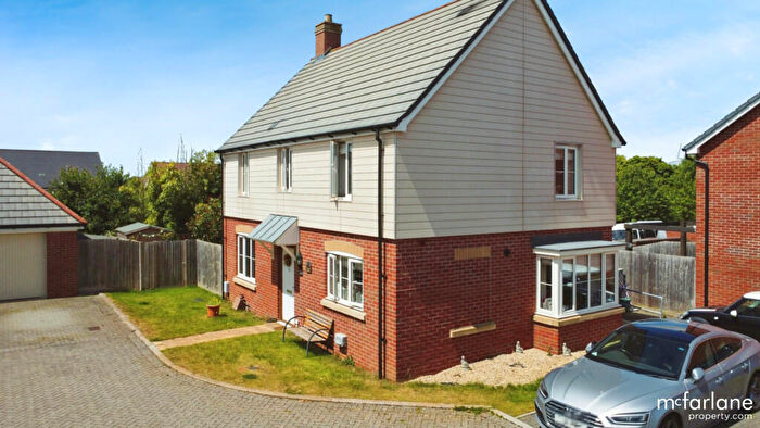 4 Bedroom Detached House For Sale In Queens Close, Watchfield, SN6