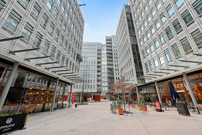 1 Bedroom Flat For Sale In Central St. Giles Piazza, Covent Garden, London, WC2H