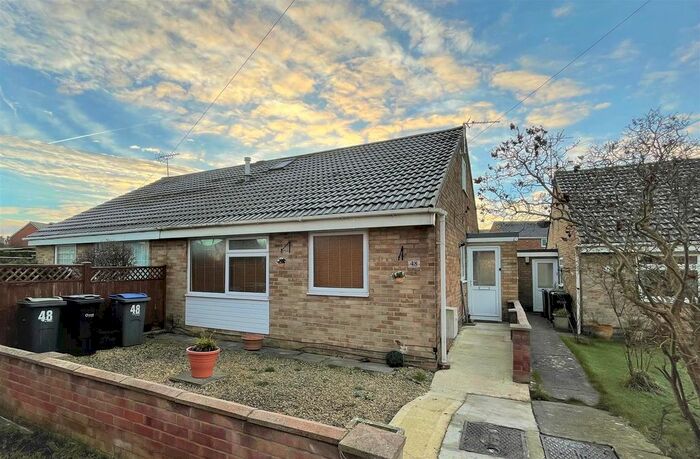 3 Bedroom Semi-Detached Bungalow To Rent In Keats Close, Royal Wootton Bassett, Swindon, SN4