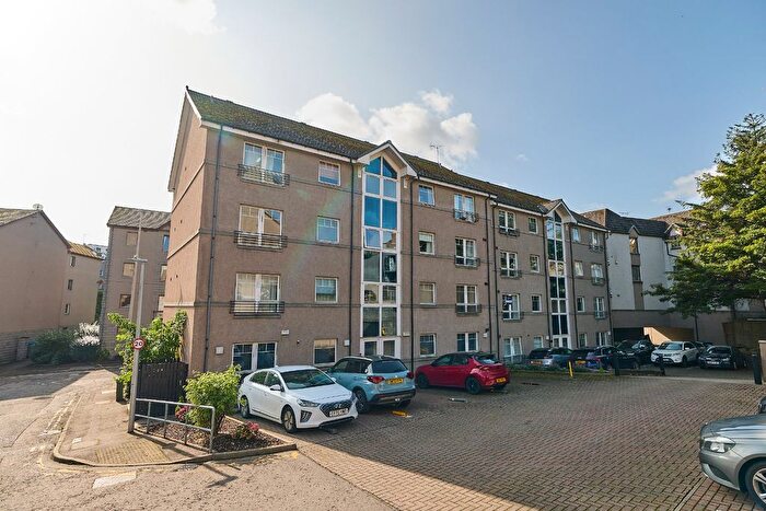 2 Bedroom Flat To Rent In Justice Mill Brae, City Centre, Aberdeen, AB11