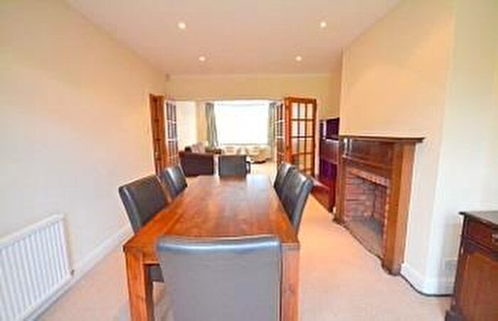 3 Bedroom Semi-Detached House To Rent In Essex Park, West Finchley, London, N3