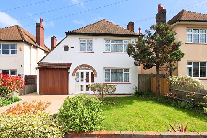 3 Bedroom Detached House For Sale In Tideswell Road, Shirley, CR0