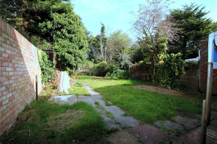 4 Bedroom Terraced House To Rent In Severn Crescent, Langley, Slough, SL3