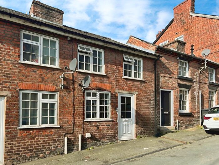 2 Bedroom Terraced House To Rent In Chapel Street, Newtown, Powys, SY16