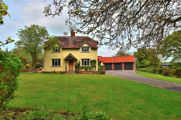 5 Bedroom Cottage To Rent In Great Easton, Dunmow, CM6