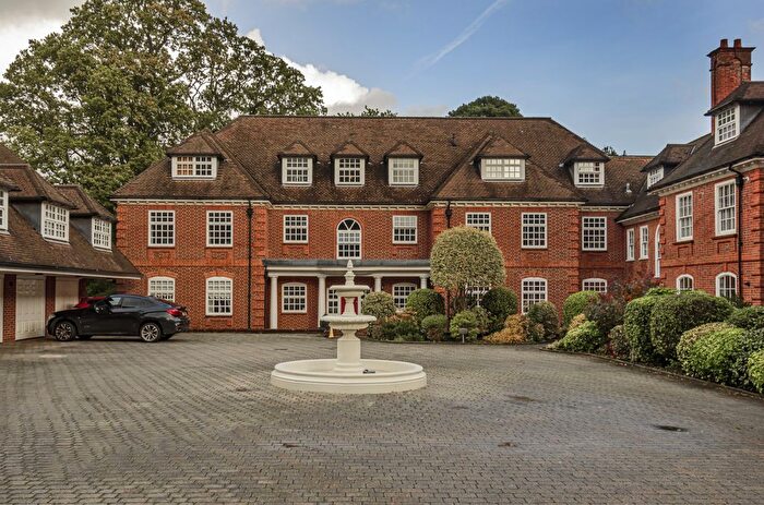 2 Bedroom Flat For Sale In Bracken Hall, Bracken Hall, Chilworth, Southampton, SO16