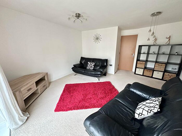2 Bedroom Apartment To Rent In The Dale, Woodseats, S8
