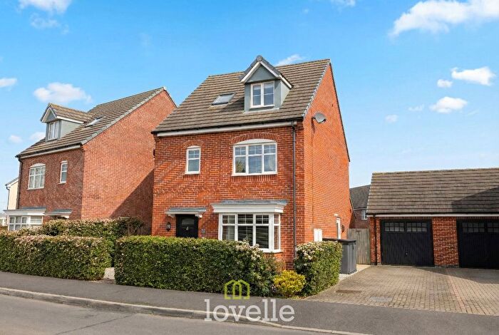 4 Bedroom Detached House For Sale In Alder Avenue, Humberston, DN36