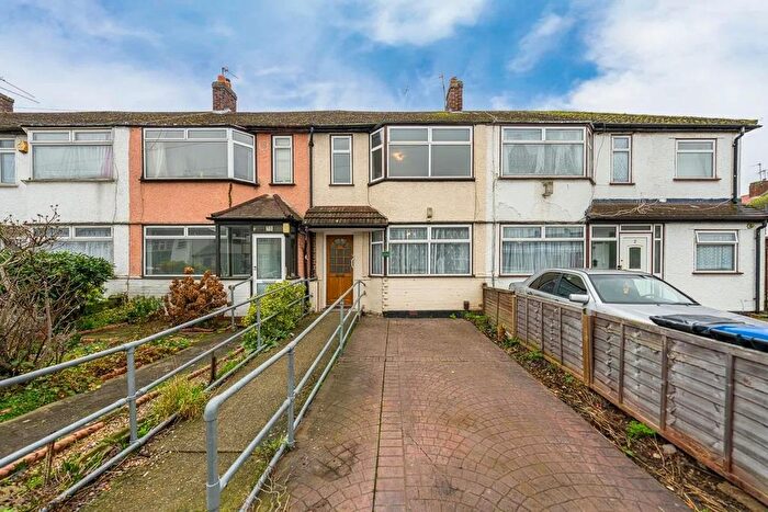 3 Bedroom Property To Rent In Shirley Grove, London, N9