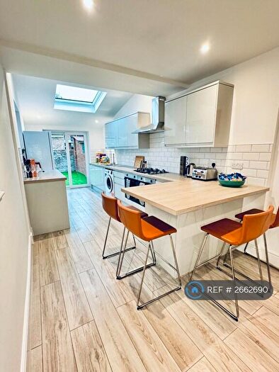 6 Bedroom Terraced House To Rent In Playfair Road, Southsea, PO5