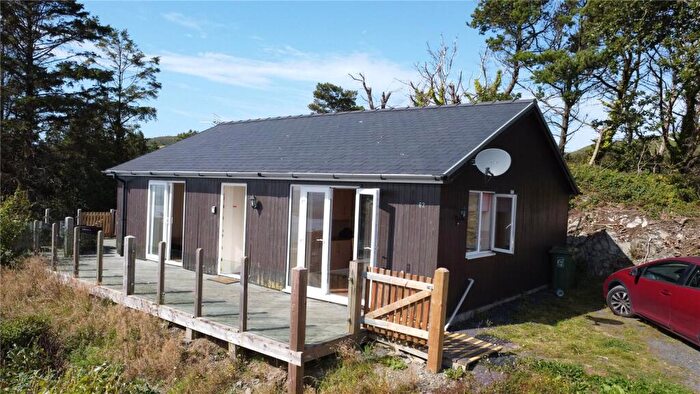 2 Bedroom Park Home For Sale In Plas Panteidal, Aberdovey/Aberdyfi, Gwynedd, LL35