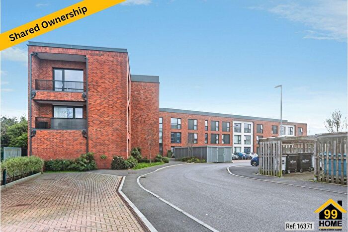 2 Bedroom Flat For Sale In Park Heights, Basingstoke, RG22