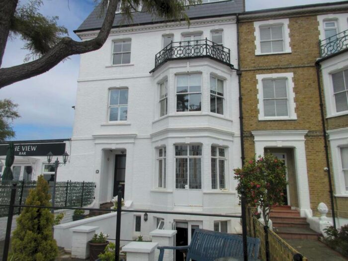 2 Bedroom Flat To Rent In Clifftown Parade, Southend On Sea, SS1