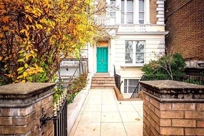 2 Bedroom Flat To Rent In Cambridge Gardens, London, W10