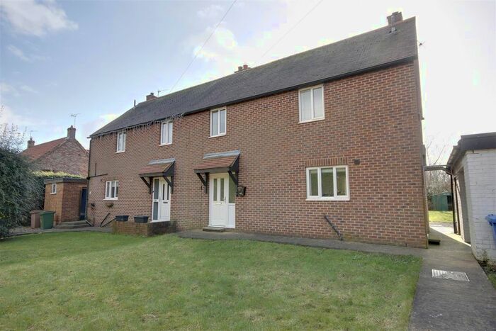 3 Bedroom Semi-Detached House For Sale In Main Street, Hotham, York, YO43