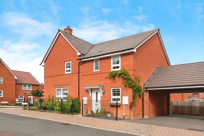 3 Bedroom Semi-Detached House For Sale In Swithin Lane, Buckingham, MK18