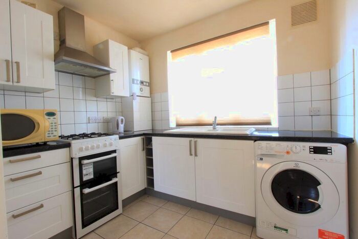 1 Bedroom Maisonette To Rent In New Close, London, SW19