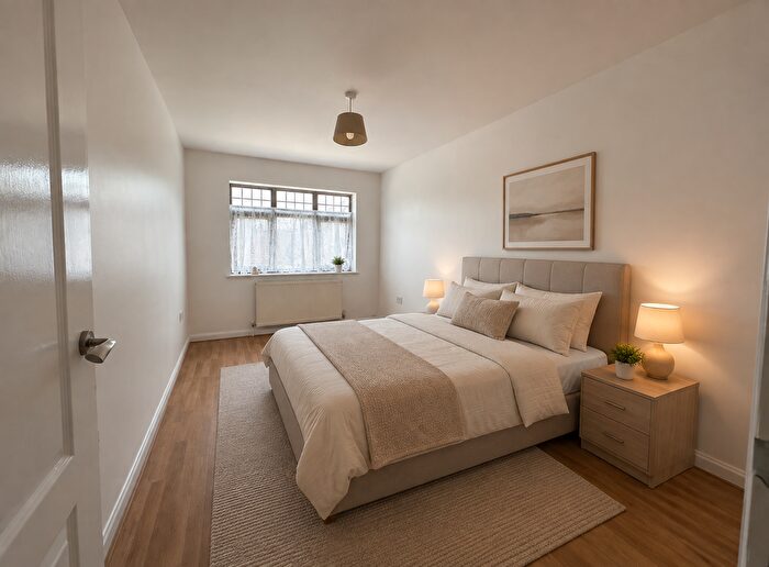 2 Bedroom Flat To Rent In Irvon Hill Road, Wickford, SS12