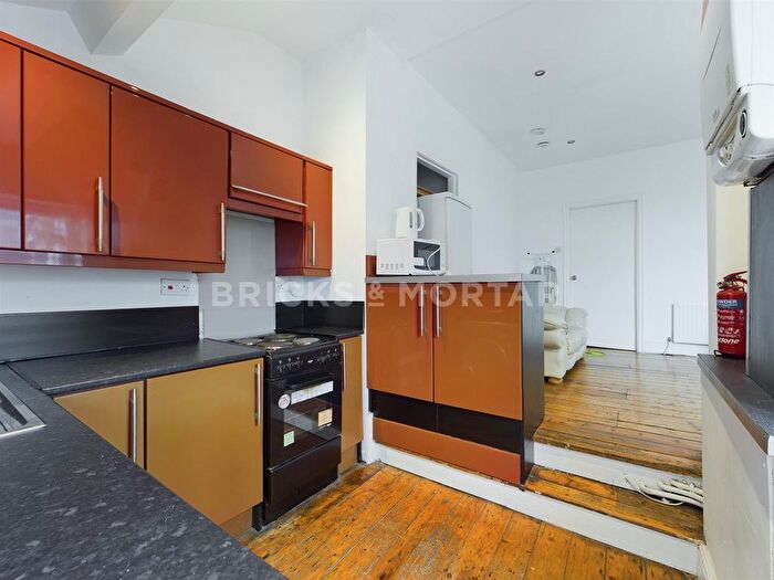 5 Bedroom Maisonette To Rent In King John Terrace, Heaton, Newcastle Upon Tyne, NE6