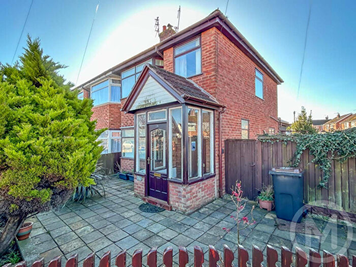 3 Bedroom Semi Detached House For Sale In Kipling Drive, Blackpool, FY3