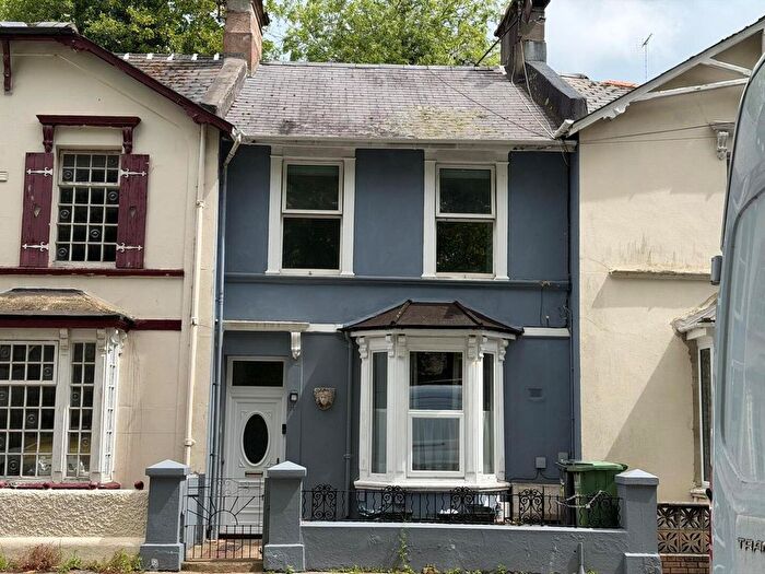 2 Bedroom Flat To Rent In Lymington Road, Torquay, TQ1