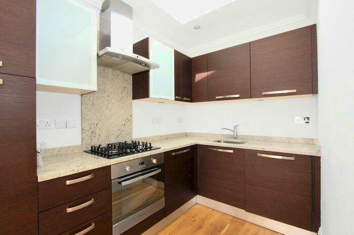 2 Bedroom Apartment To Rent In Benwell Road, Holloway, N7