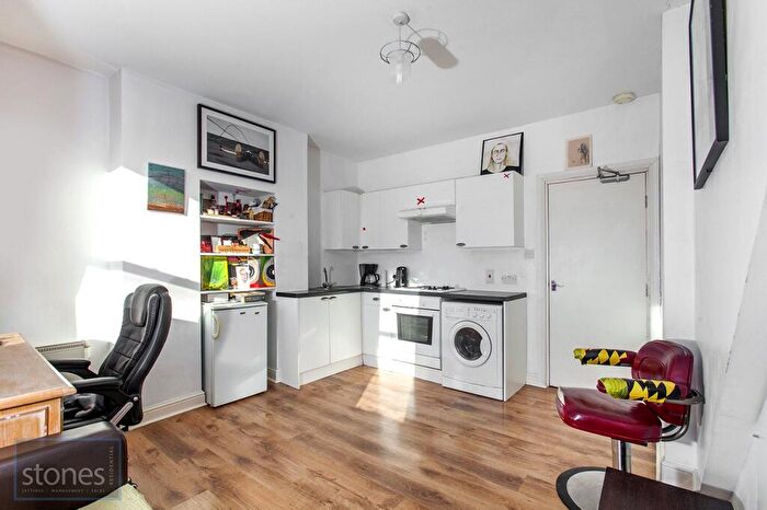 1 Bedroom Apartment To Rent In Chalk Farm Road, Chalk Farm, London, NW1