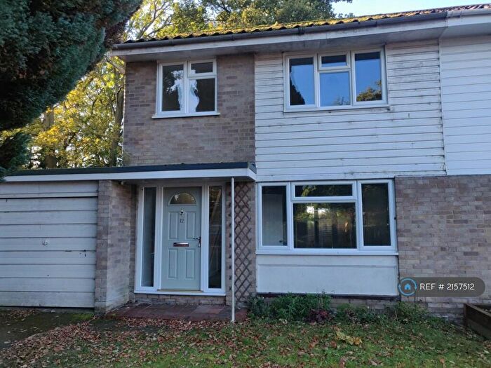 3 Bedroom Semi-Detached House To Rent In Broadacres, Fleet, GU51